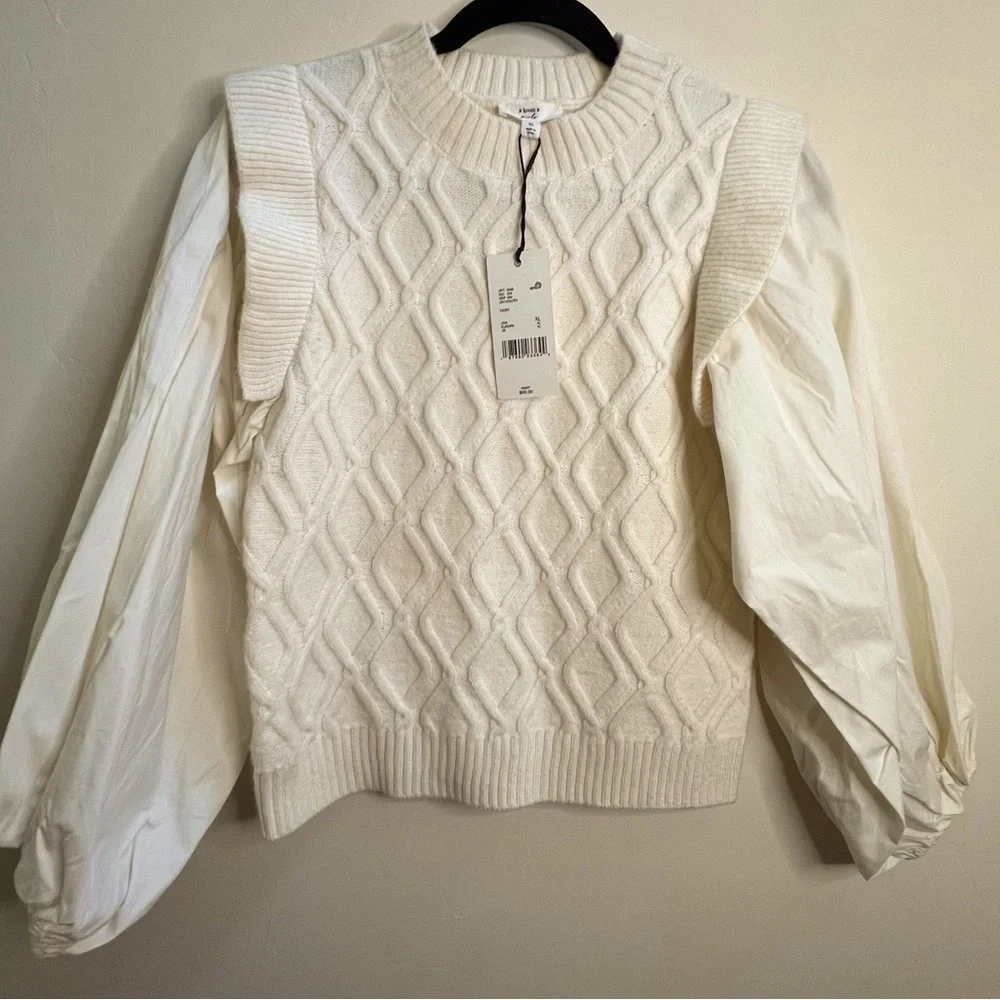 Kids Cream Sweater with Diamond Pattern XL a‎ loves a